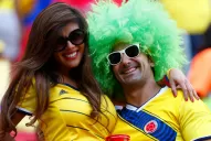 Las hinchas colombianas iluminaron el Garrincha