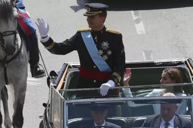 Felipe y Letizia recorrieron Madrid en un Rolls Royce descapotable