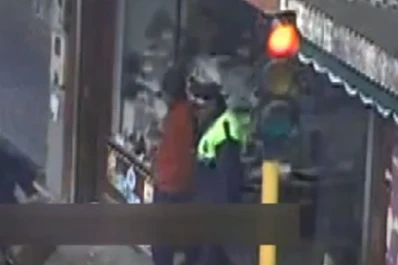 Lo filmaron mientras robaba en un local de El Bajo