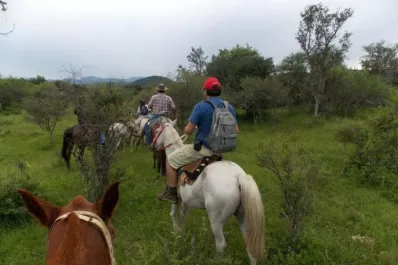 Cabalgatas y enduro para un finde diferente