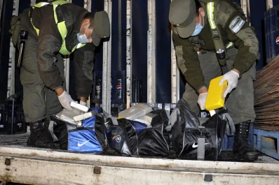 Traían a Tucumán casi 70 kilos de cocaína ocultos entre envases de gaseosas