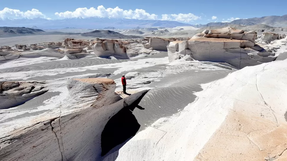 SURREALISTA. La Puna catamarqueña alberga paisajes alucinantes. FOTO TOMADA DE VISITEMOSARGENTINA.COM