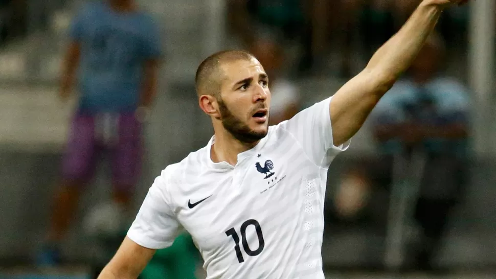 TEMIBLE. Benzema fue imparable para la defensa de Suiza. REUTERS