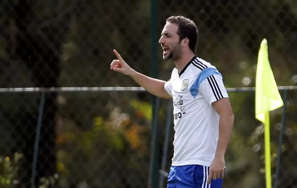 PREPARÁNDOSE. Gonzalo Higuaín, cuando sea titular en el duelo de mañana contra Irán, podrá mostrar toda su potencia. reuters