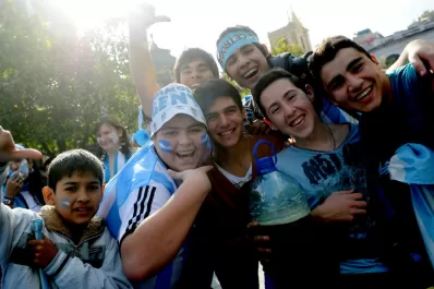 Los tucumanos celebraron el agónico triunfo de Argentina