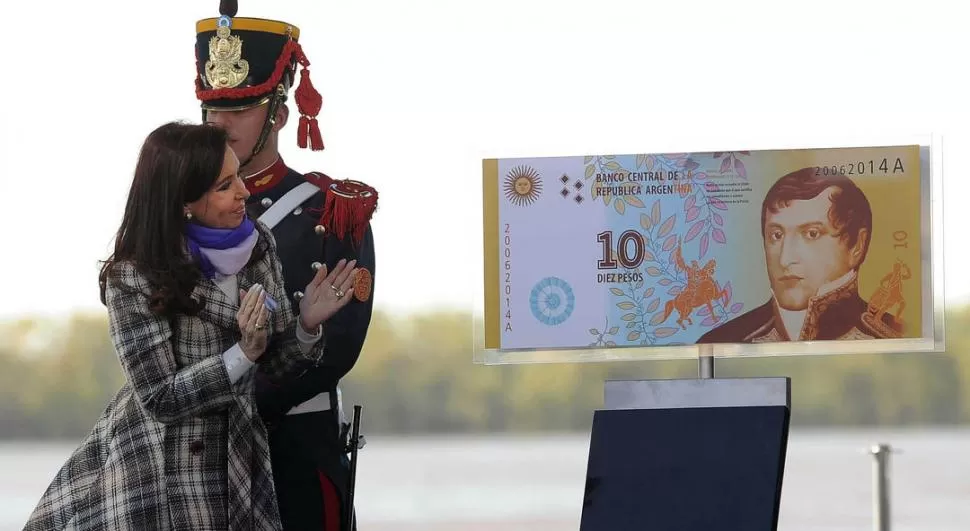 PRESENTACIÓN. Así será el nuevo billete de $ 10. telam