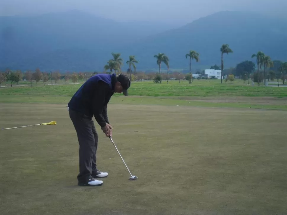 BUEN DÍA. “Jugué muy bien la cancha y emboqué muchos putter” dijo Mario Paz. 