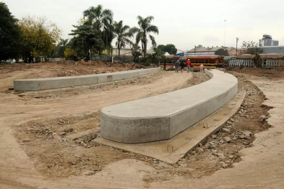 LOS PUENTES Y TÚNELES, UN ESCALÓN. Las obras para sortear las vías forman parte de un programa macro que incluye la multimodal de cargas. la gaceta / foto de inés quinteros orio