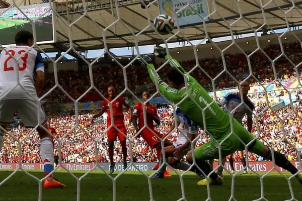 Origi se vistió de Messi