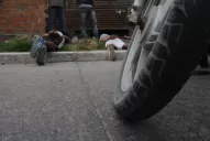 Los siguen, les roban las motos y luego les piden un rescate