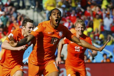 Holanda mata con suplentes