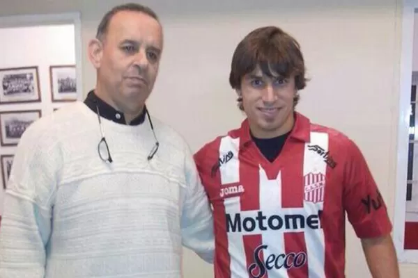 Matías Fernández firmó su contrato con San Martín