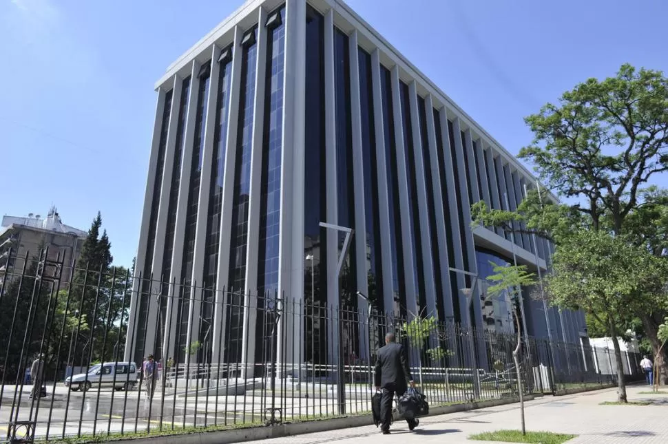 EN LA CÁMARA. Un borrador con el plan de reforma al Código Electoral circula en el edificio de la Legislatura. la gaceta / foto de joerge olmos sgrosso