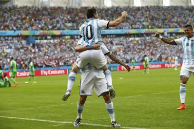 Burlarse de la Selección, el pasatiempo de los escritores