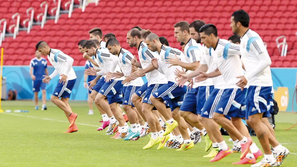 PRUEBA EXIGENTE. El plantel argentino tendrá hoy la misión de vencer o empatar con Nigeria y, además, mejorar el juego. 
