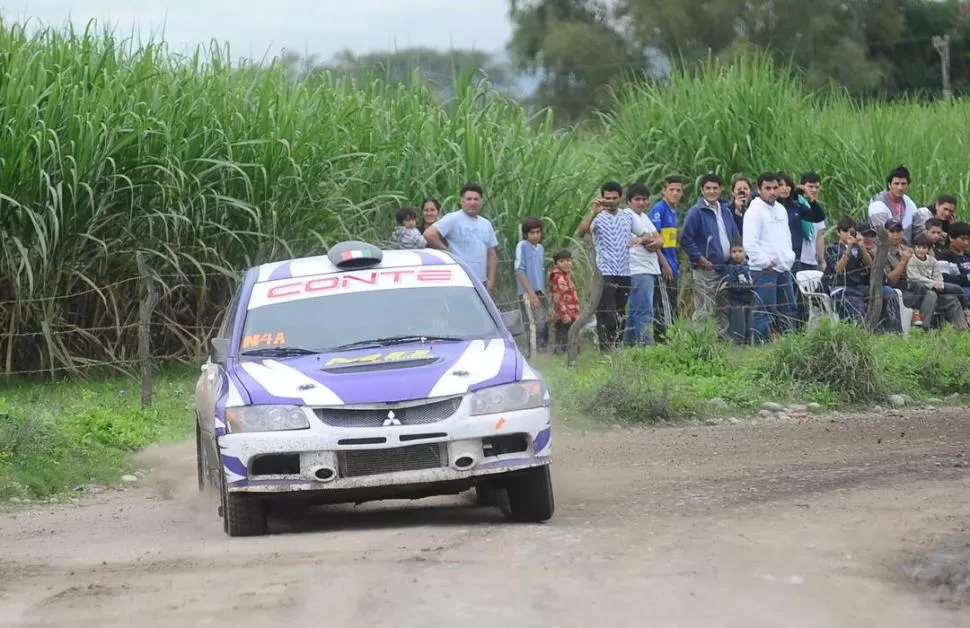 LARGA ESPERA. Entre la carrera de Aguilares (foto) y la que se hará el domingo, pasaron casi dos meses sin que las máquinas aceleren en el torneo tucumano. 