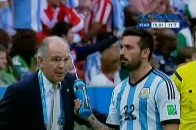 La bromita de Lavezzi al DT