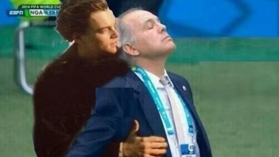 COMO EN TITANIC. Sabella, en una broma. IMAGEN TOMADA DE TWITTER.COM