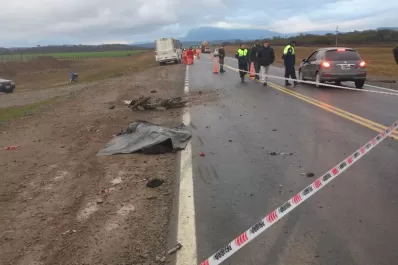 Murió un motociclista sobre la ruta 9, luego de ser embestido por un camión