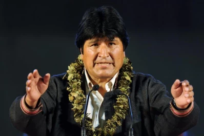 Morales acusa a Chile de robo