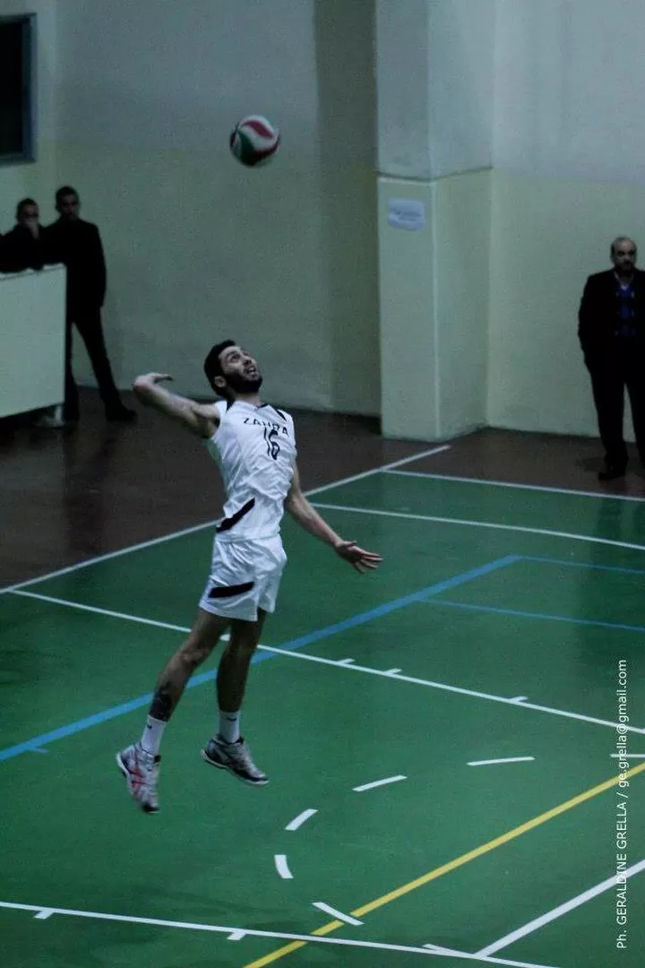 ADAPTADO. El monterizo estuvo jugando como punta. 