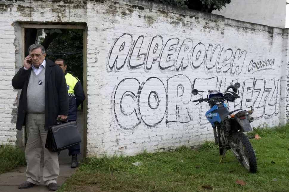 PRESENTE. Como el jueves, Lebbos presenció la ejecución de la medida. la gaceta / foto de jorge olmos sgrosso