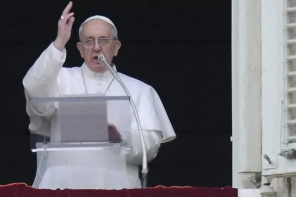 El Papa vuelve a llamar al diálogo en Irak para evitar la escalada de violencia