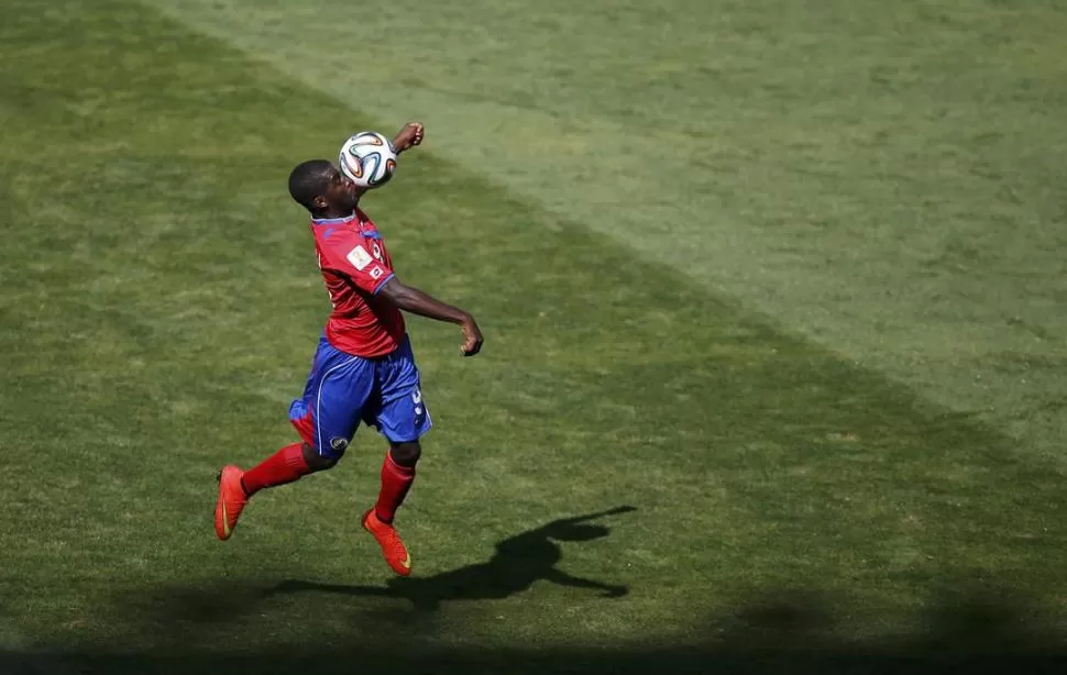 LA ESTRELLA. Costa Rica apuesta toda todas sus fichas a la capacidad goleadora de Joel Campbell, su carta ganadora. reuters