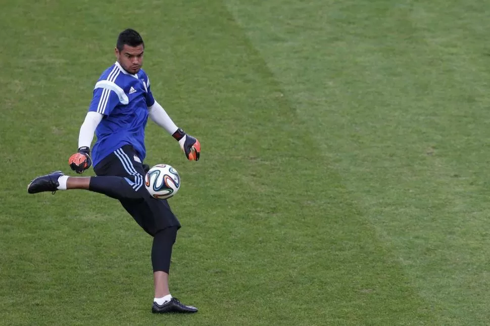 DESPEJA TODO. Romero fue una de las figuras de la Selección y sueña con mantener el nivel para colaborar con el equipo. reuters