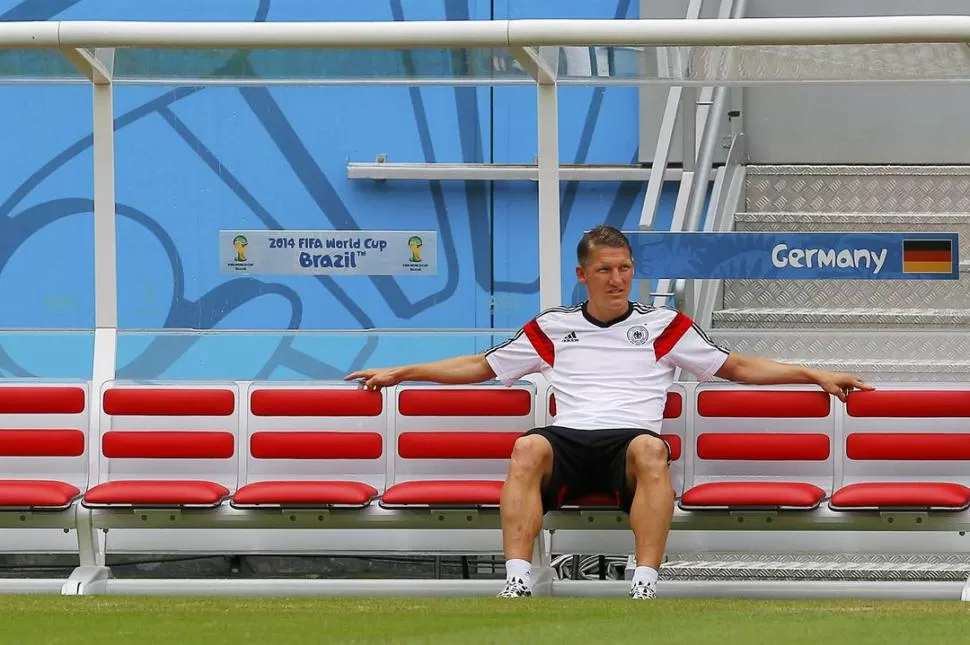 NO ESTÁ FELIZ. A un casi histórico como Bastian Schweinsteiger no le gusta nada ser suplente en el seleccionado alemán. 