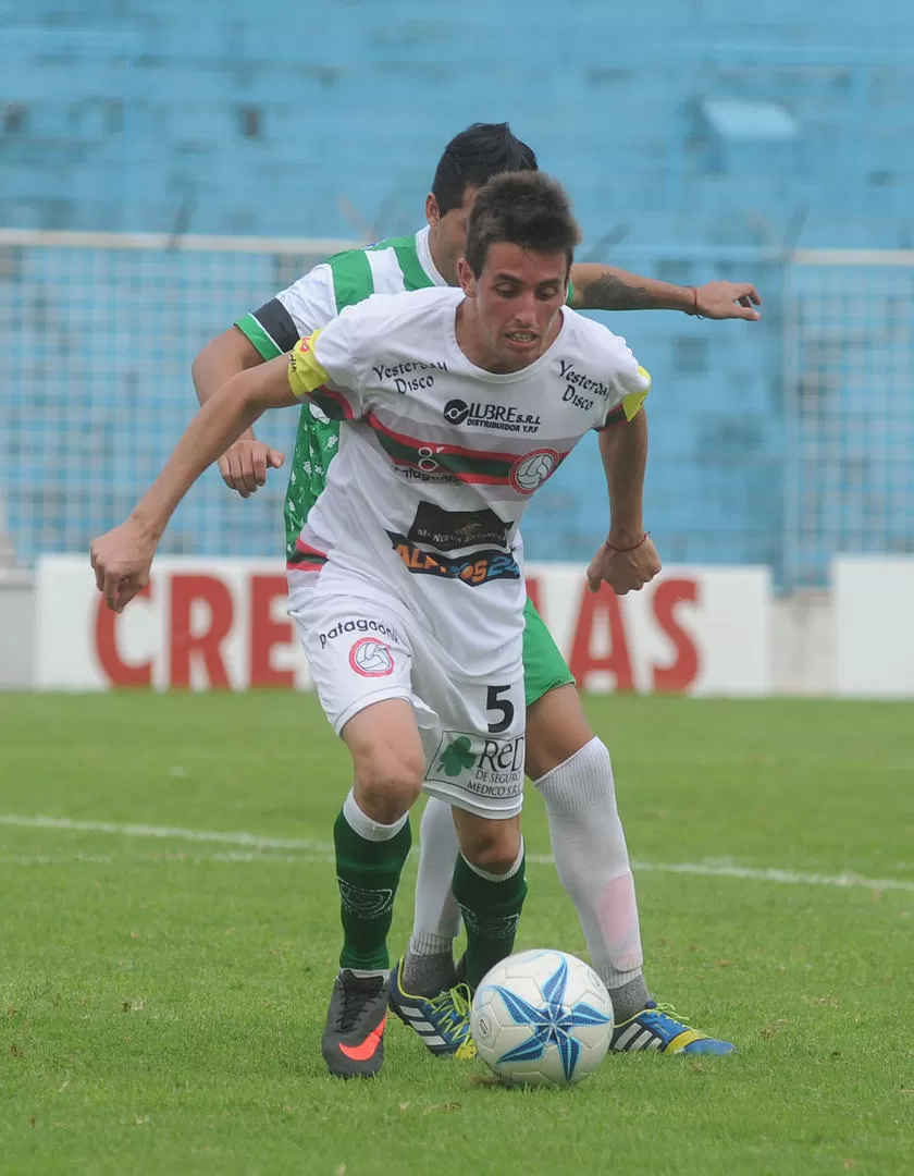 CONTROL DE JUEGO. Es el gran atributo que tiene el volante central Lucas Bossio. 
