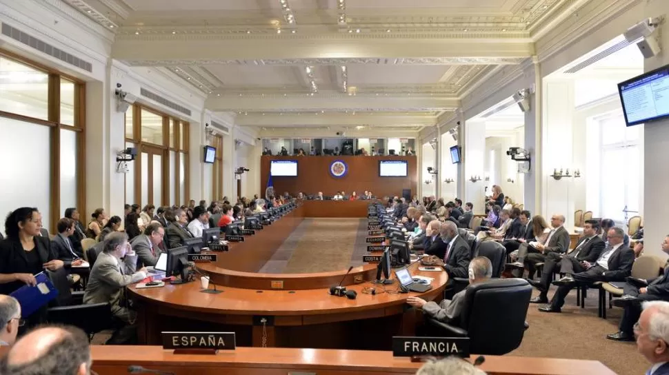 LA SALA DE SESIONES. El jueves, la Organización de Estados Americanos (OEA) analizará en este recinto el litigio entre el Gobierno y los holdouts. oas.org