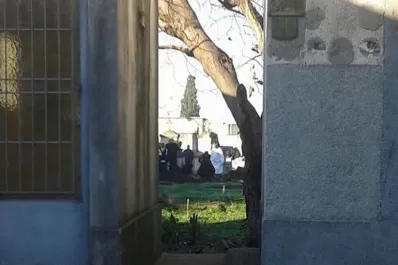 Excavan en fosas del Cementerio del Norte para encontrar los restos de Pamela Laime