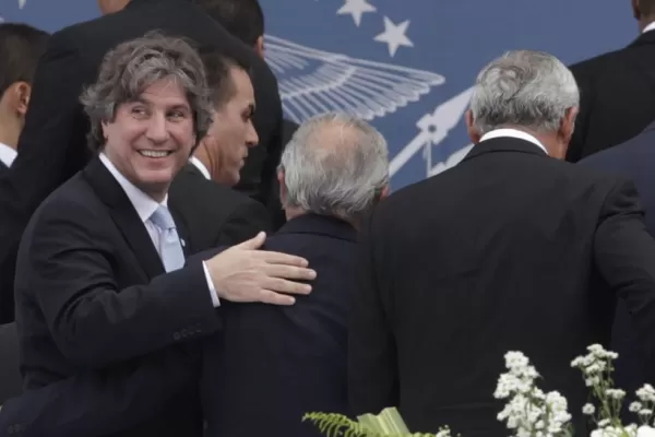 Boudou llega al país y no se tomará licencia