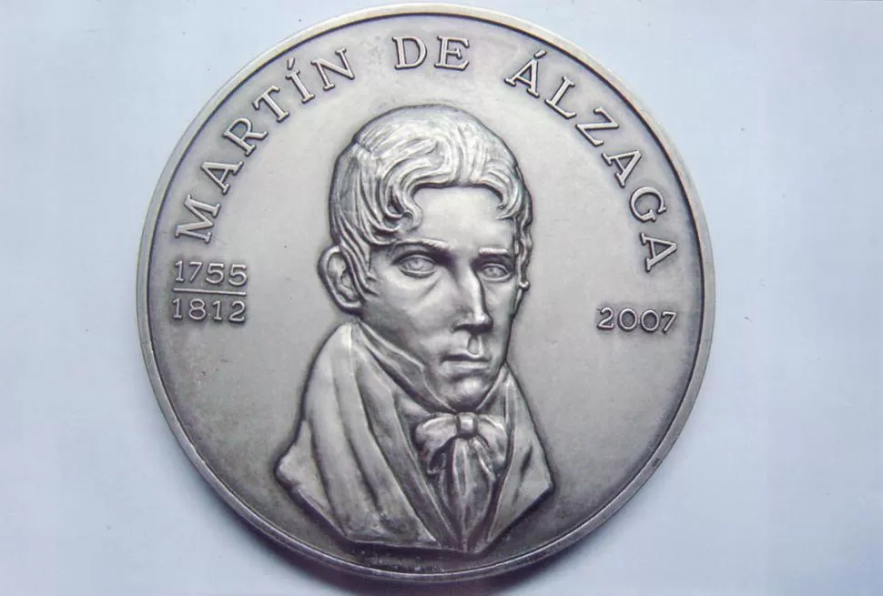 MARTÍN DE ÁLZAGA. Su rostro en la medalla acuñada por la Academia Nacional de la Historia en 2007. la gaceta / archivo