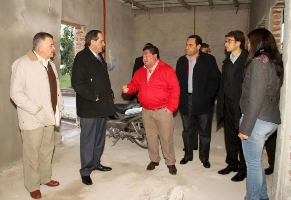 PACES. Jaldo, Alperovich y Orellana dejaron las diferencias políticas de lado. prensa y difusión (archivo)