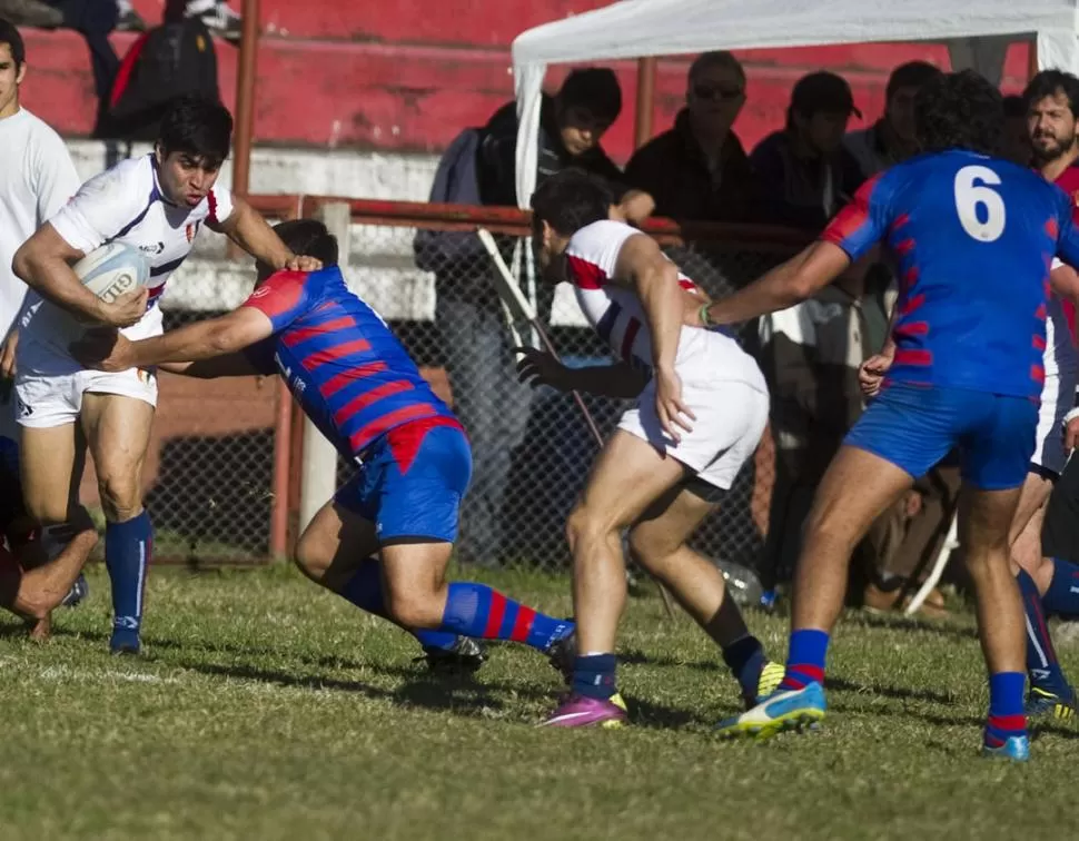 DEFENSA. “Debemos ser más firmes en el contacto. Los chicos deben creer más en el equipo que tienen”, destacó Rubino. la gaceta / foto de jorge olmos sgrosso