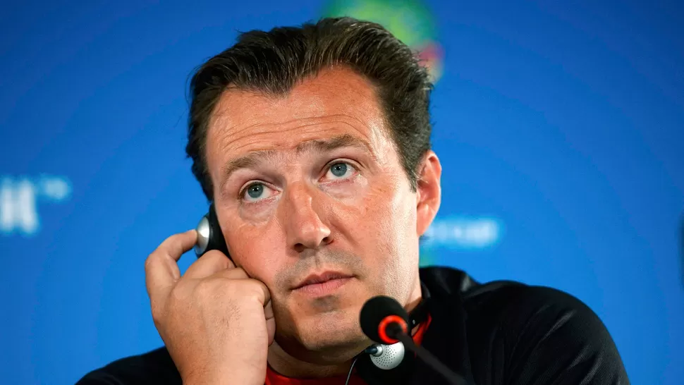 MIRADA. Wilmots señaló que Messi no es la única preocupación de su equipo. REUTERS