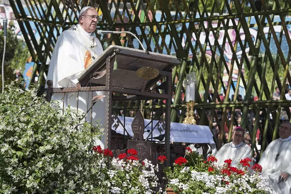 Francisco pidió más respeto por la naturaleza
