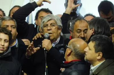 Hugo Moyano fue electo nuevo presidente de Independiente