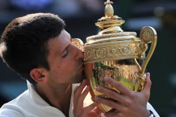 Djokovic ganó Wimbledon y vuelve a ser el número 1