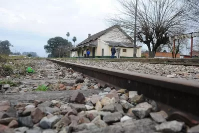 Los trenes siguen pasando por Ranchillos, pero ya no paran en la estación