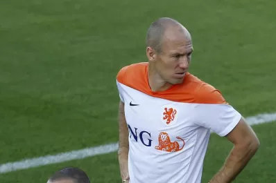 Robben se quejó por recibir demasiadas faltas