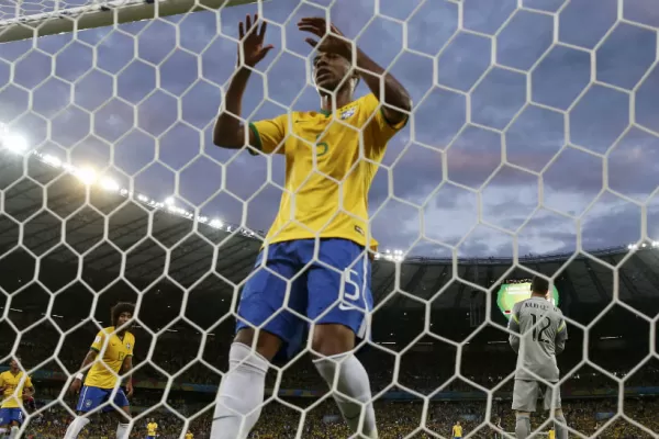 Alemania mostró toda su artillería y humilló a Brasil, en su casa, con una goleada histórica en el Mineirao