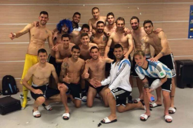 El festejó de la Selección en el vestuario luego de conseguir su pasaje a la final