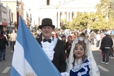 Postales de un festejo con mucha política y poco color