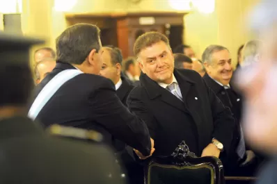 Zecca habló de unidad; Amaya y Alperovich apenas se saludaron