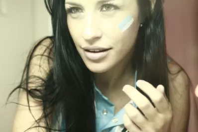 La conejita de Playboy hincha de la Selección Argentina