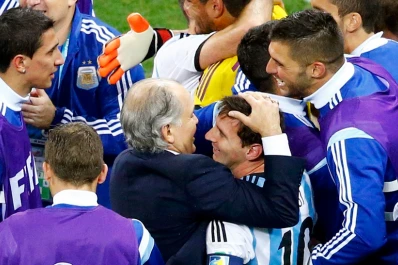 Video: el emotivo saludo de Sabella al plantel argentino