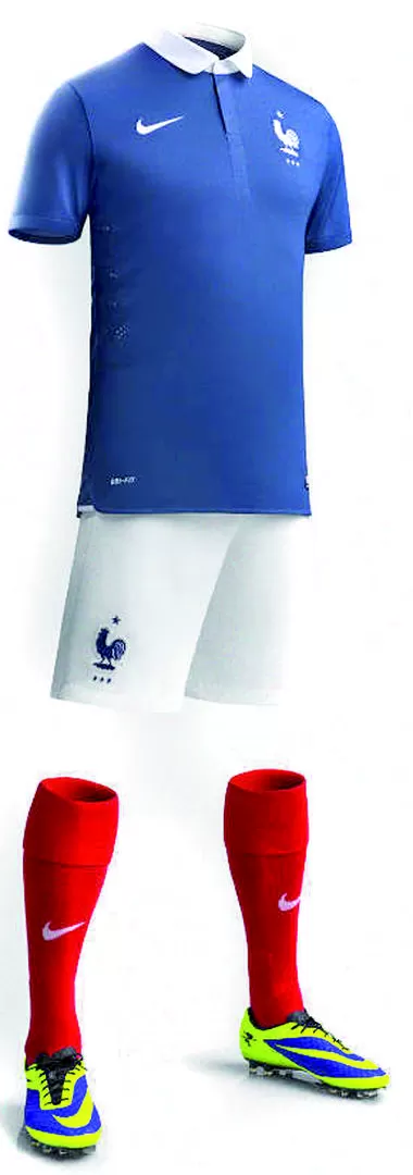 La camiseta alternativa de Argentina, que usará este domingo en la final, reúne varios tonos de color azul. 